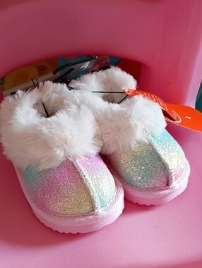 NWT Wonder Nation Pastel Sparkly Rainbow Fur Trimmed Slippers